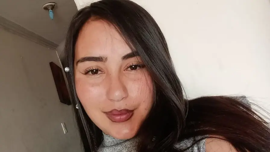 View more of AlissonEsmit