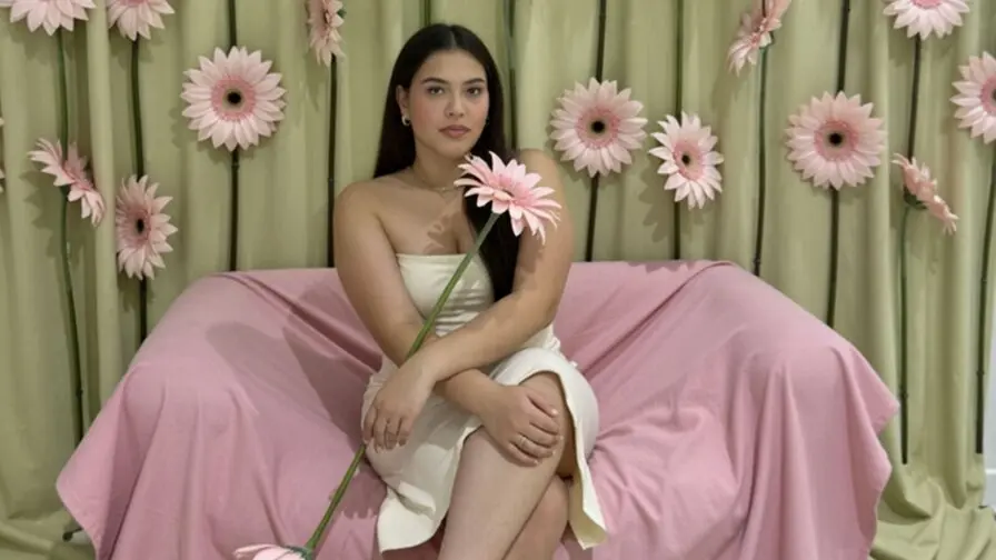 View more of CarolineDux