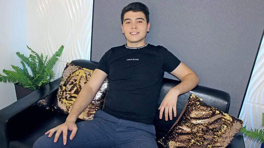 View more of DiegoDarries