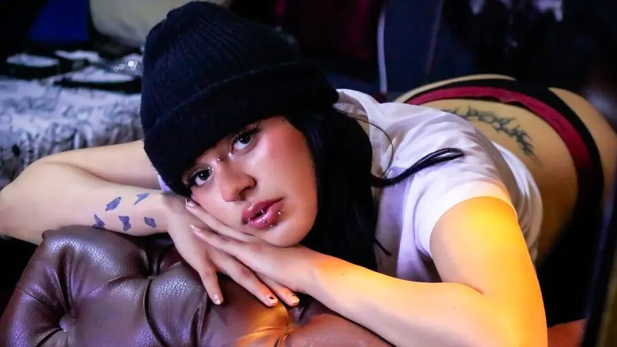 View more of IsadoraFalzone