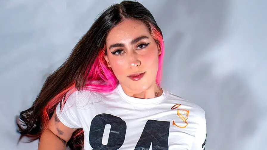 View more of JazzeRusot