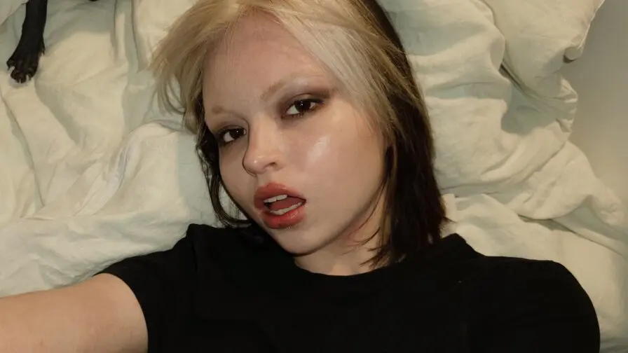 View more of MollyHuntt