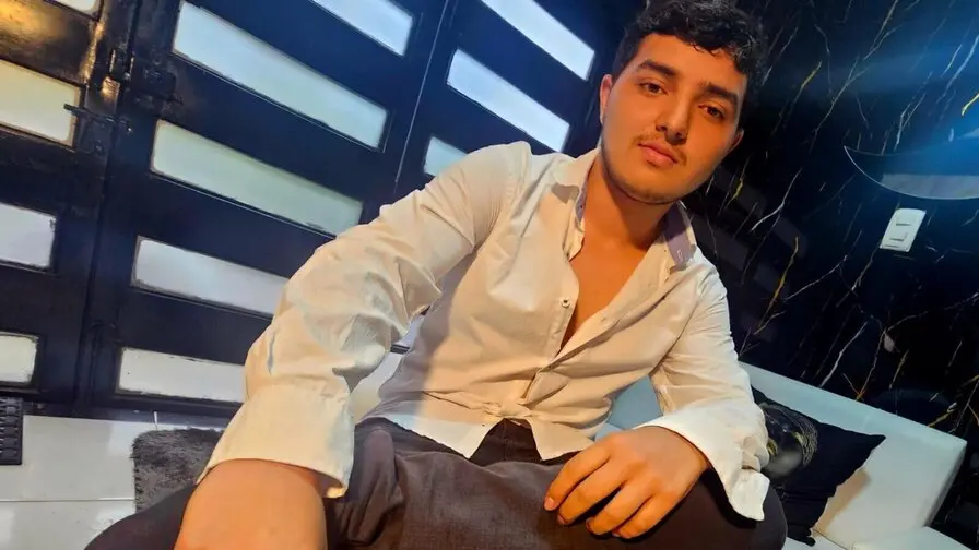 View more of OliverThonsonn