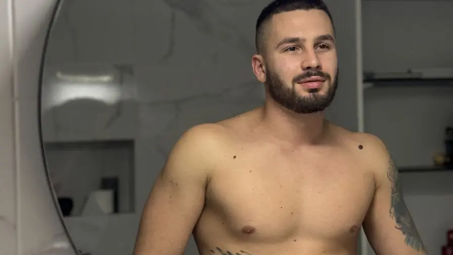 View more of TonnyRoy