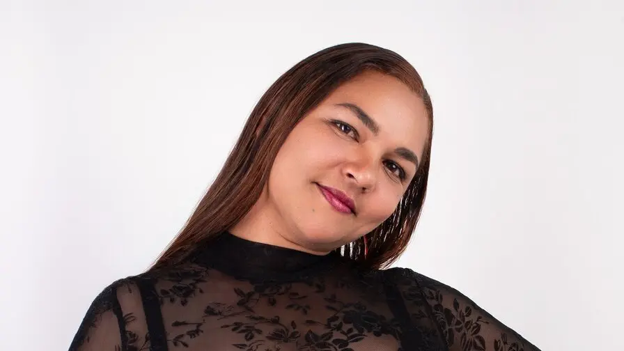 View more of VivianMoreau